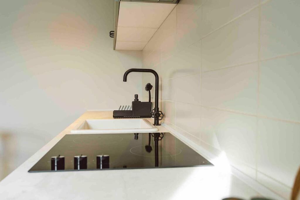 Vivando - Beautiful Studio B + Parking Bucareste Exterior foto